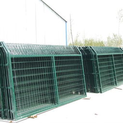 银川高速公路护栏网 工厂防护栏 车间隔离栅 围墙网 球场围栏 圈地网价格 厂家 图片